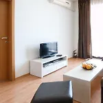 Charming 1 Bedroom For Up To 4 Guests *
