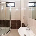 Charming 1 Bedroom For Up To 4 Guests