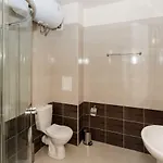 Charming 1 Bedroom For Up To 4 Guests