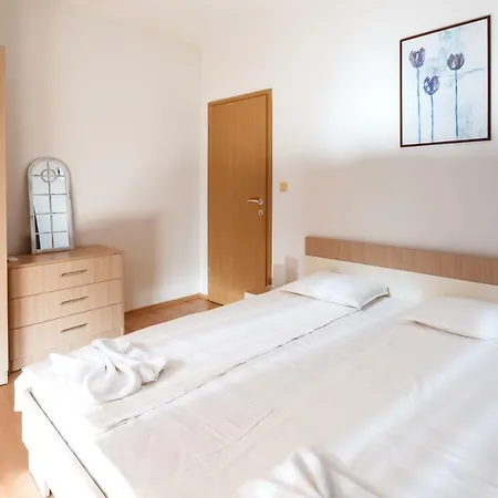 Charming 1 Bedroom For Up To 4 Guests Σάνι Μπιτς
