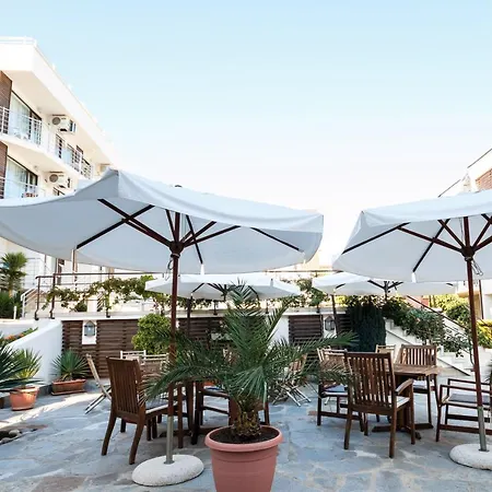 Charming 1 Bedroom For Up To 4 Guests Σάνι Μπιτς