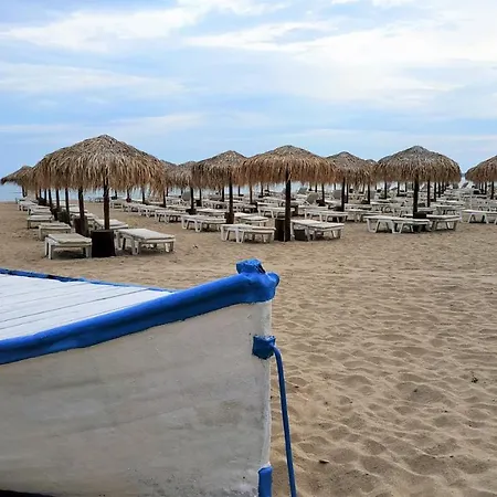 Charming 1 Bedroom For Up To 4 Guests Апартамент Слънчев бряг